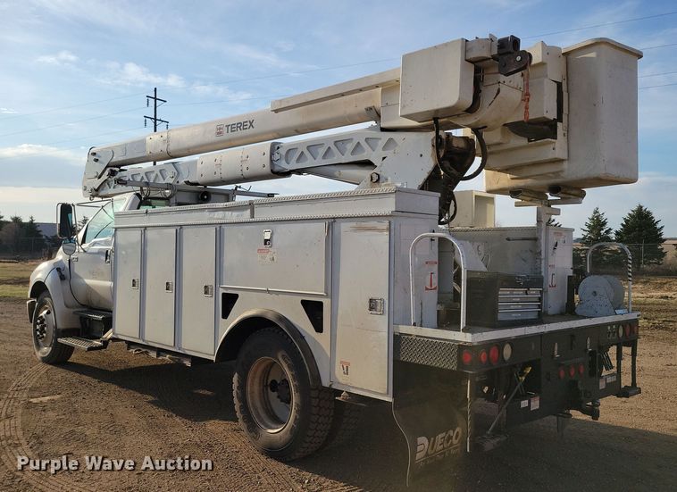 image for item NB9996 2006 Ford F750 Super Duty XL bucket truck