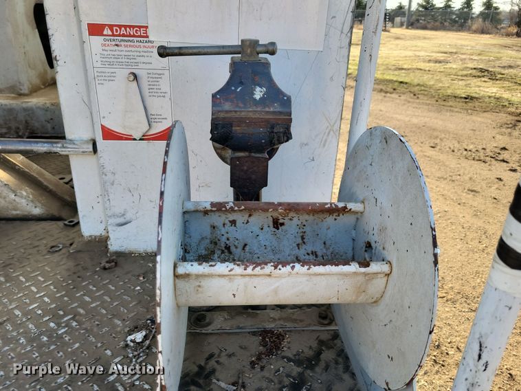 image for item NB9996 2006 Ford F750 Super Duty XL bucket truck