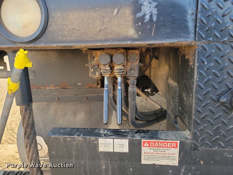 image for item NB9996 2006 Ford F750 Super Duty XL bucket truck