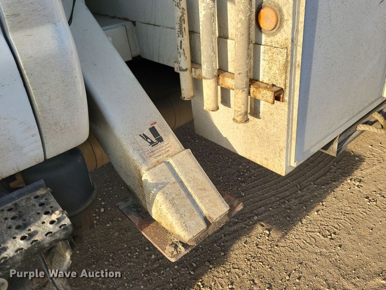 image for item NB9996 2006 Ford F750 Super Duty XL bucket truck