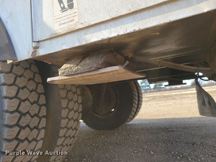 image for item NB9996 2006 Ford F750 Super Duty XL bucket truck