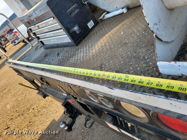 image for item NB9996 2006 Ford F750 Super Duty XL bucket truck