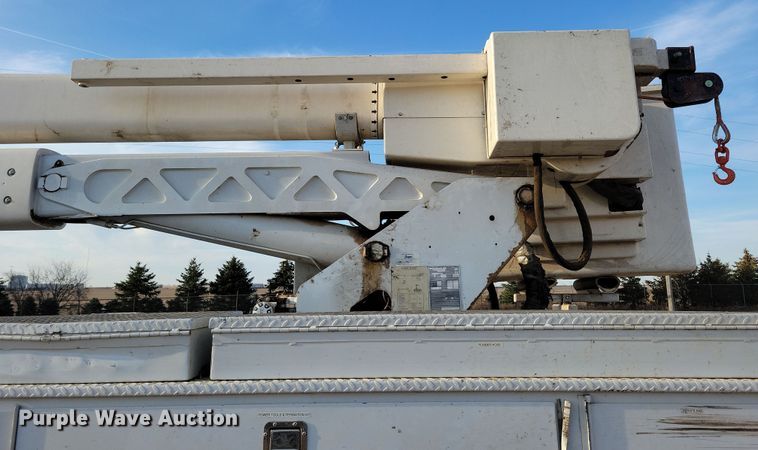 image for item NB9996 2006 Ford F750 Super Duty XL bucket truck