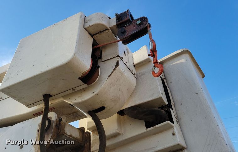 image for item NB9996 2006 Ford F750 Super Duty XL bucket truck