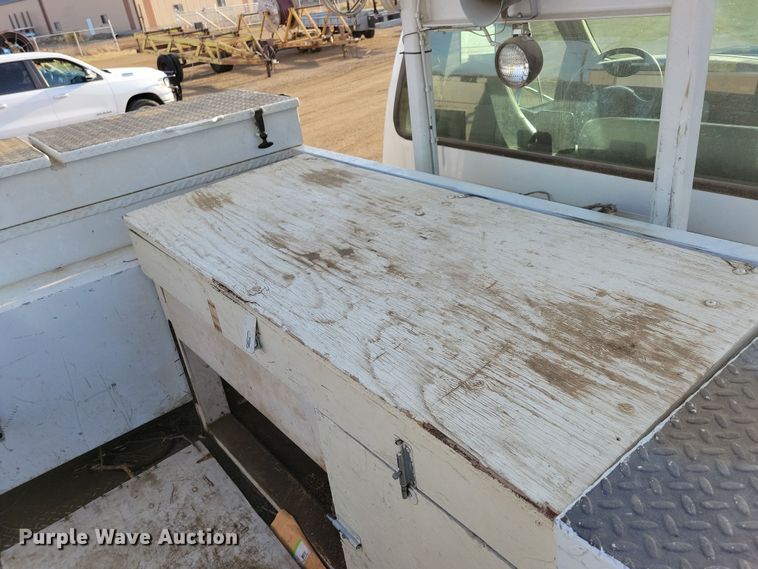 image for item NB9996 2006 Ford F750 Super Duty XL bucket truck