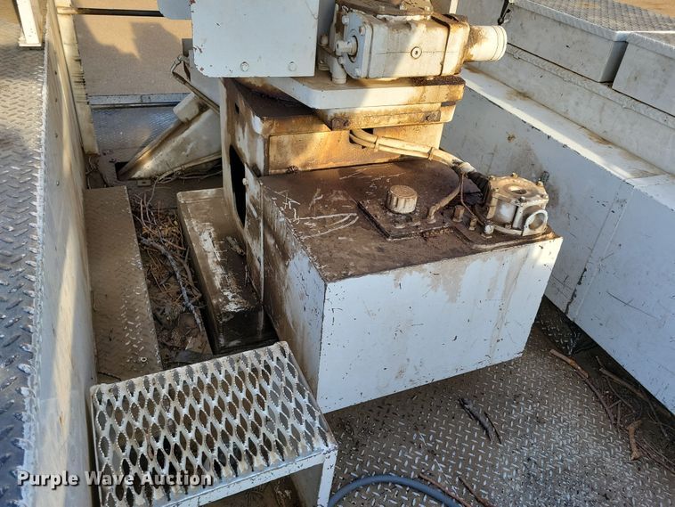 image for item NB9996 2006 Ford F750 Super Duty XL bucket truck