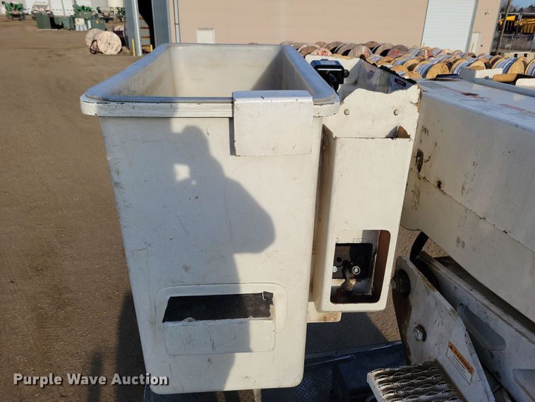 image for item NB9996 2006 Ford F750 Super Duty XL bucket truck