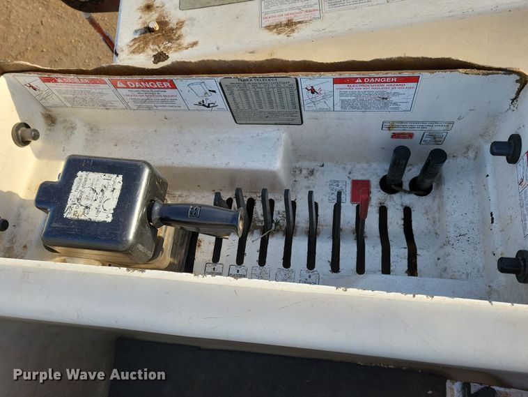 image for item NB9996 2006 Ford F750 Super Duty XL bucket truck