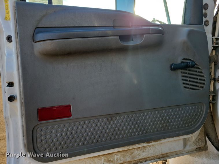 image for item NB9996 2006 Ford F750 Super Duty XL bucket truck