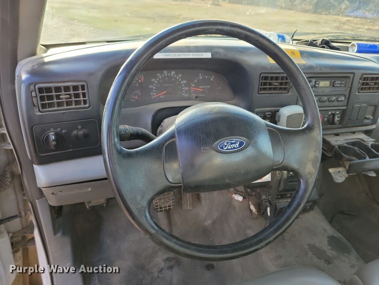 image for item NB9996 2006 Ford F750 Super Duty XL bucket truck