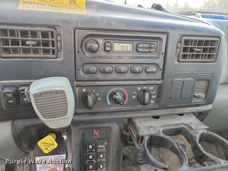 image for item NB9996 2006 Ford F750 Super Duty XL bucket truck