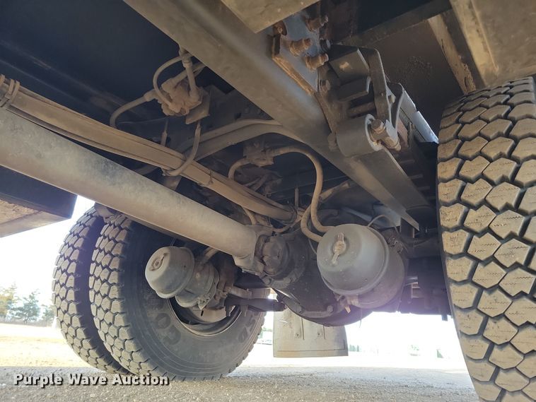 image for item NB9996 2006 Ford F750 Super Duty XL bucket truck