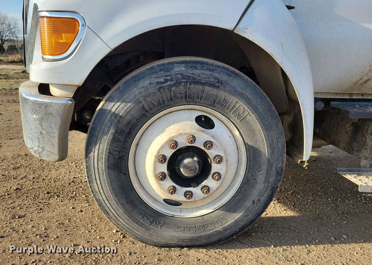 image for item NB9996 2006 Ford F750 Super Duty XL bucket truck