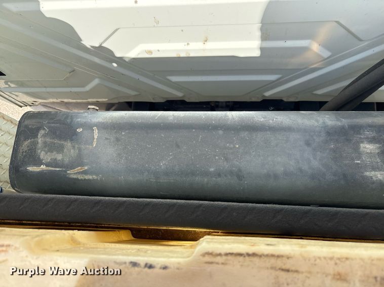 image for item NO9721 2010 International 7400 utility / service truck