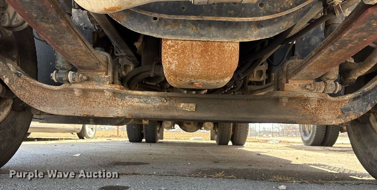 image for item NO9721 2010 International 7400 utility / service truck