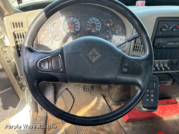 image for item NO9721 2010 International 7400 utility / service truck