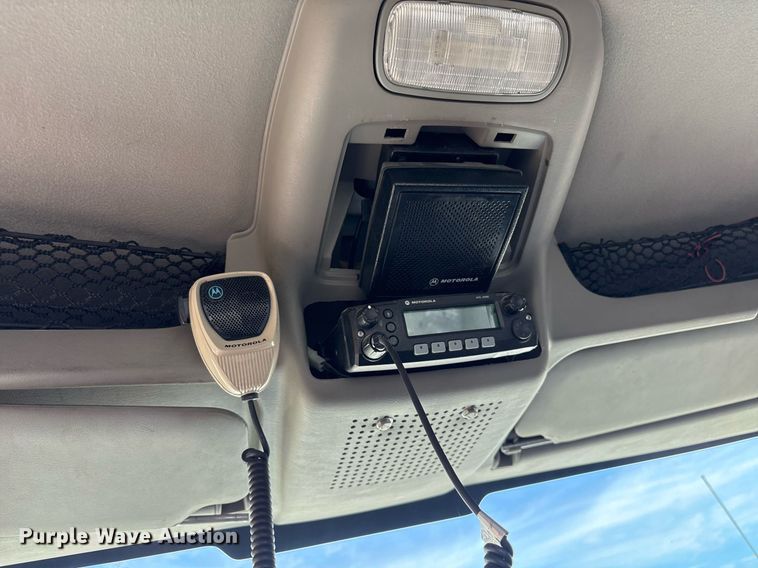 image for item NO9721 2010 International 7400 utility / service truck