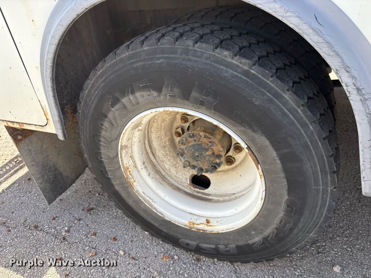 image for item NO9721 2010 International 7400 utility / service truck