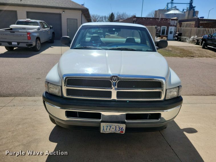 image for item NV9770 1999 Dodge Ram 1500 pickup truck