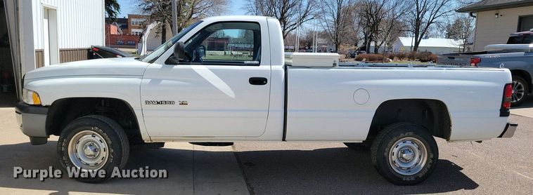 image for item NV9770 1999 Dodge Ram 1500 pickup truck
