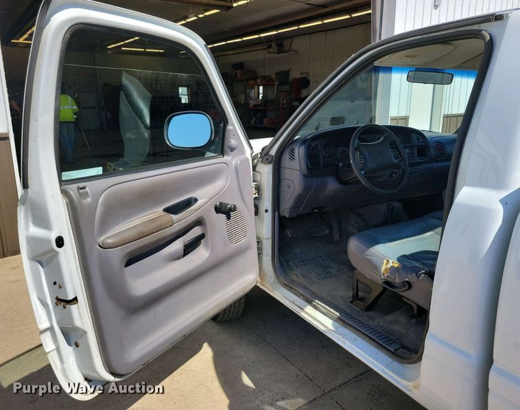 image for item NV9770 1999 Dodge Ram 1500 pickup truck