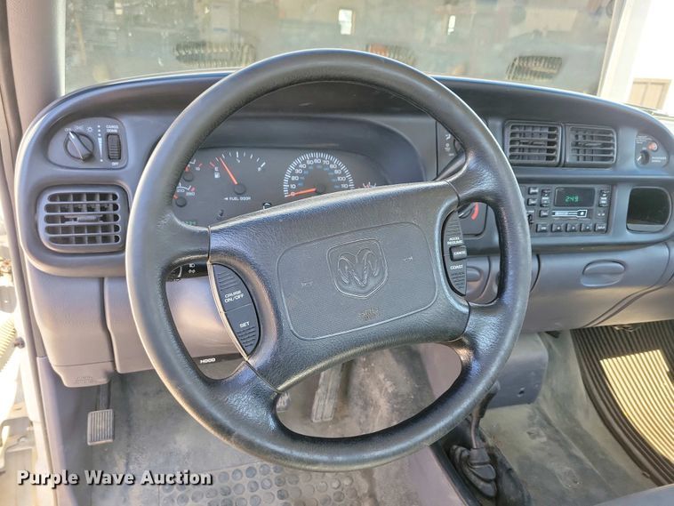 image for item NV9770 1999 Dodge Ram 1500 pickup truck