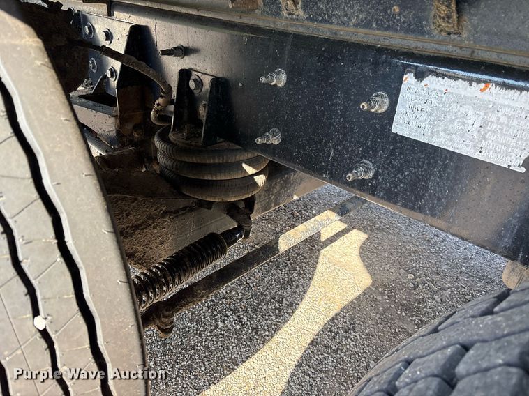 image for item OB9628 2017 International 7600 dump truck