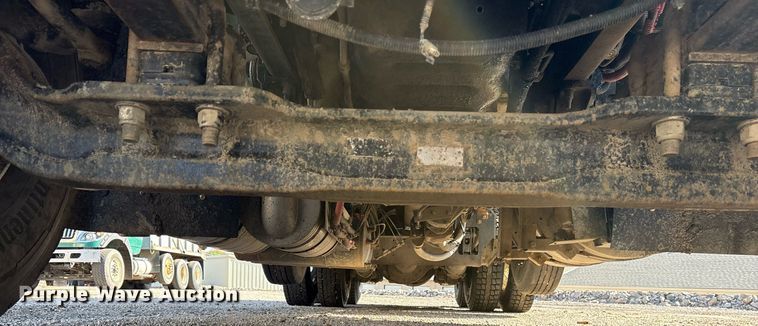 image for item OB9628 2017 International 7600 dump truck