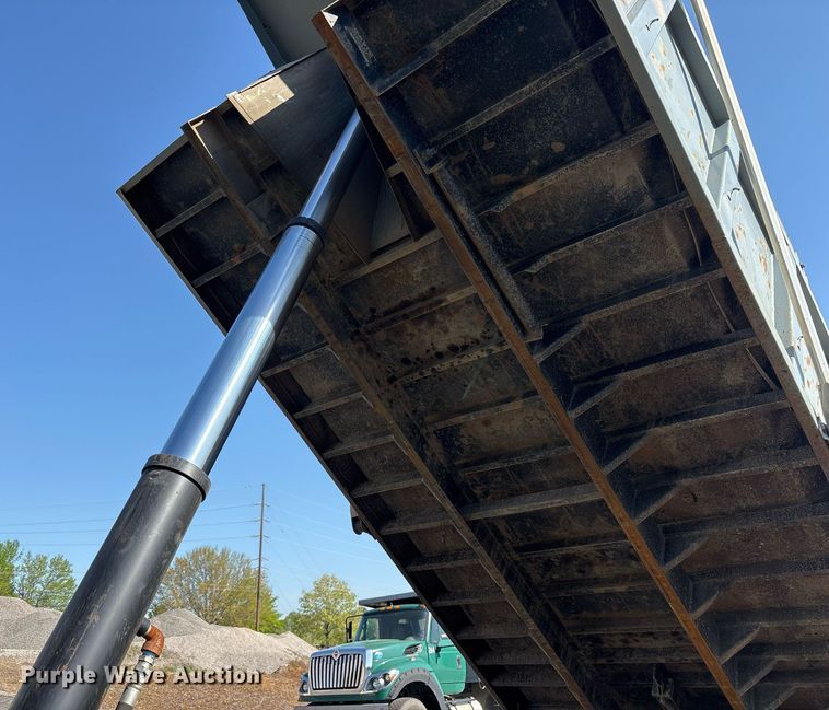 image for item OB9628 2017 International 7600 dump truck
