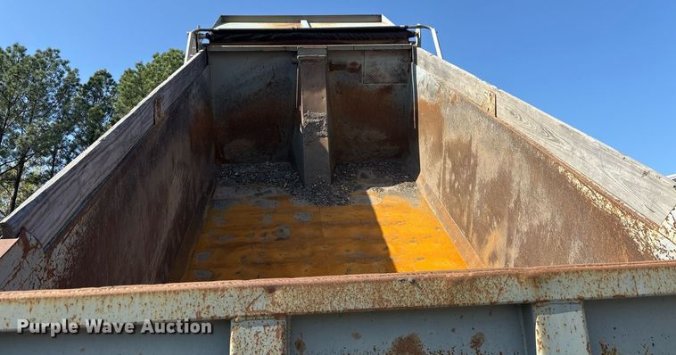 image for item OB9628 2017 International 7600 dump truck