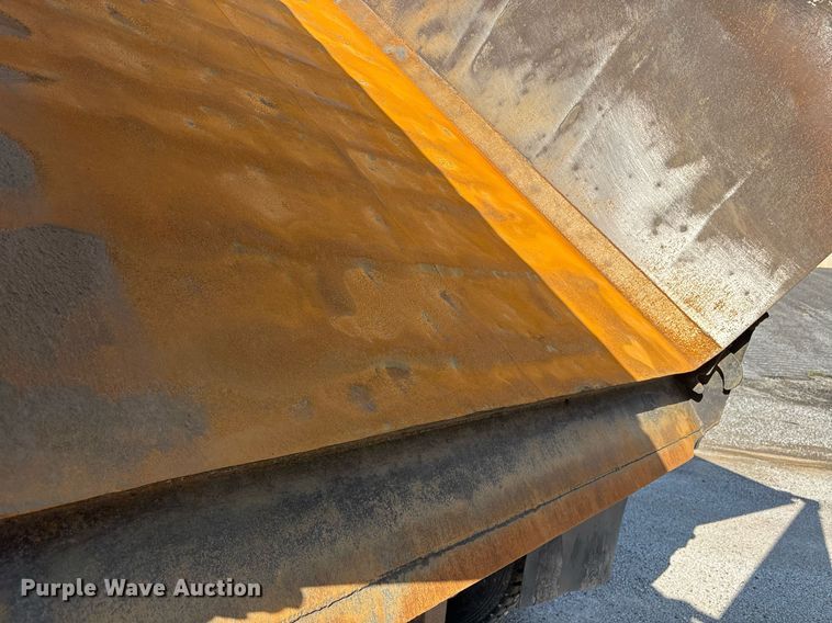 image for item OB9628 2017 International 7600 dump truck