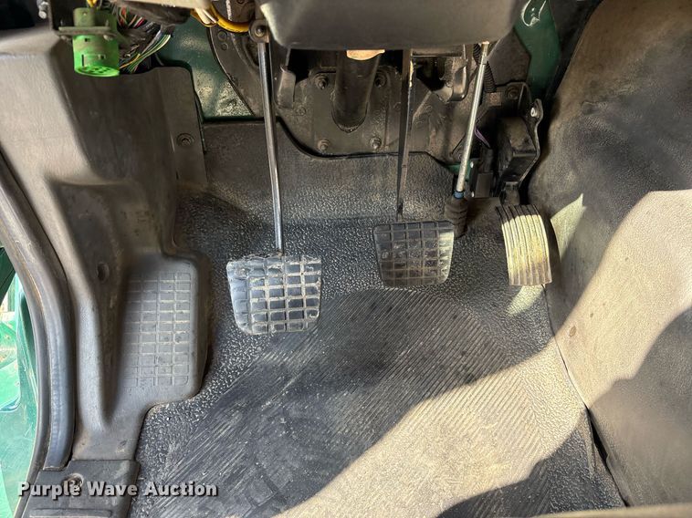 image for item OB9628 2017 International 7600 dump truck