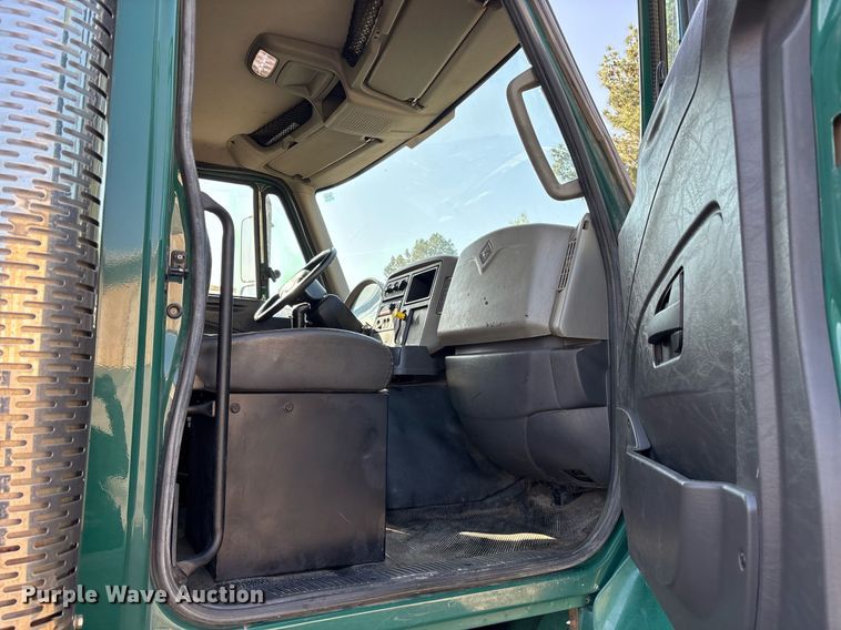 image for item OB9628 2017 International 7600 dump truck