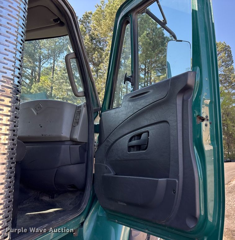 image for item OB9628 2017 International 7600 dump truck