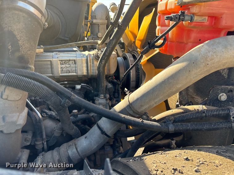 image for item OB9628 2017 International 7600 dump truck