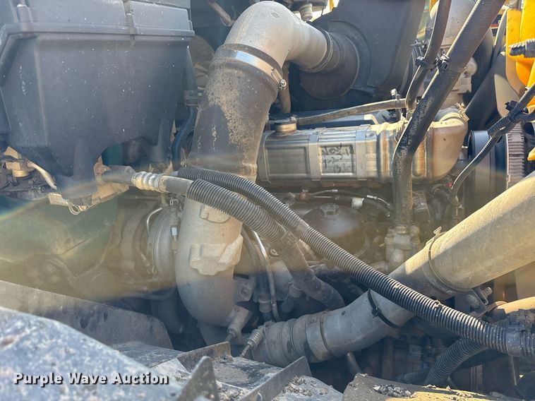 image for item OB9628 2017 International 7600 dump truck