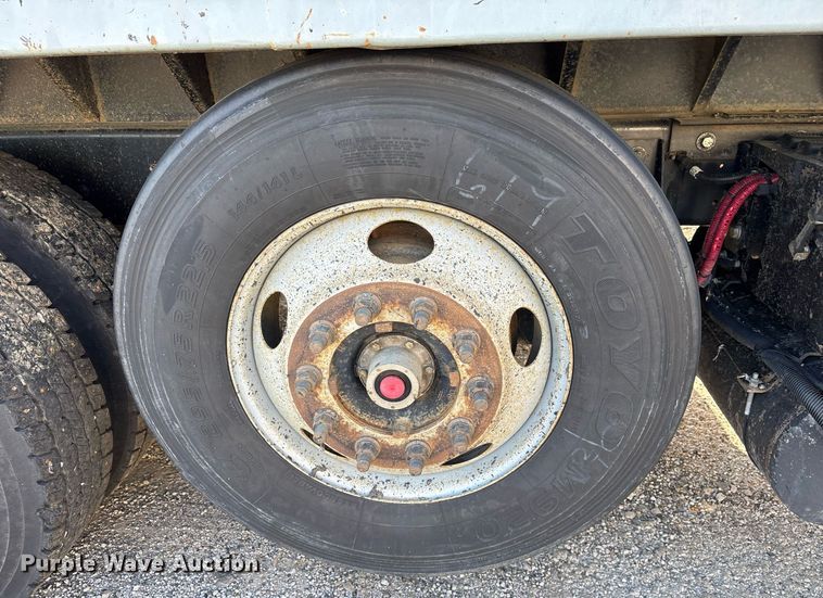 image for item OB9628 2017 International 7600 dump truck