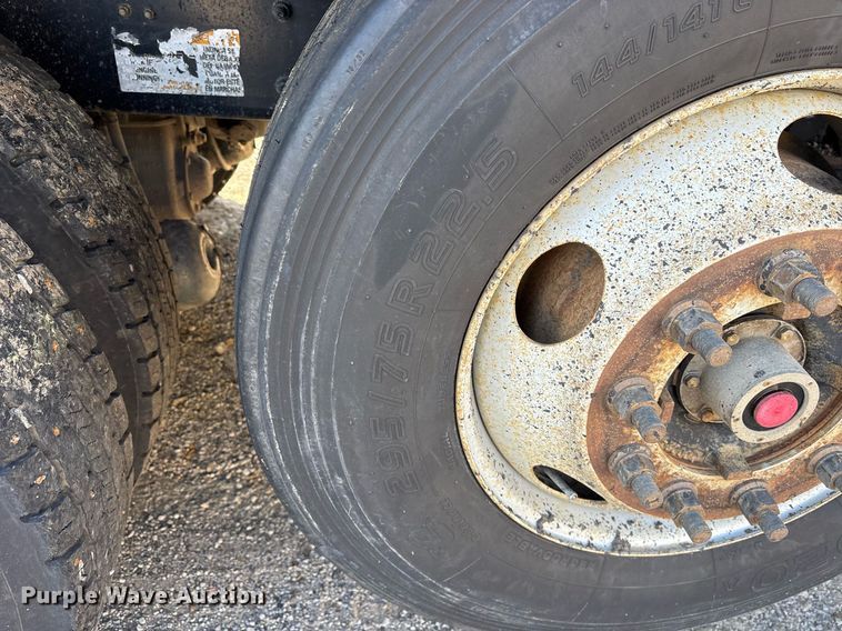 image for item OB9628 2017 International 7600 dump truck