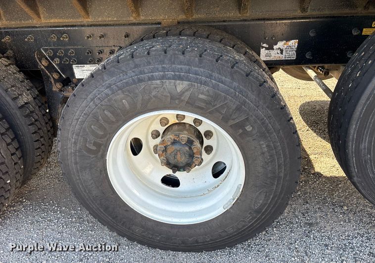 image for item OB9628 2017 International 7600 dump truck