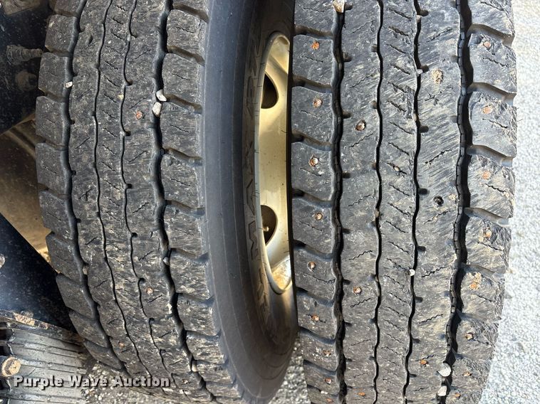 image for item OB9628 2017 International 7600 dump truck