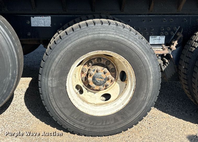 image for item OB9628 2017 International 7600 dump truck