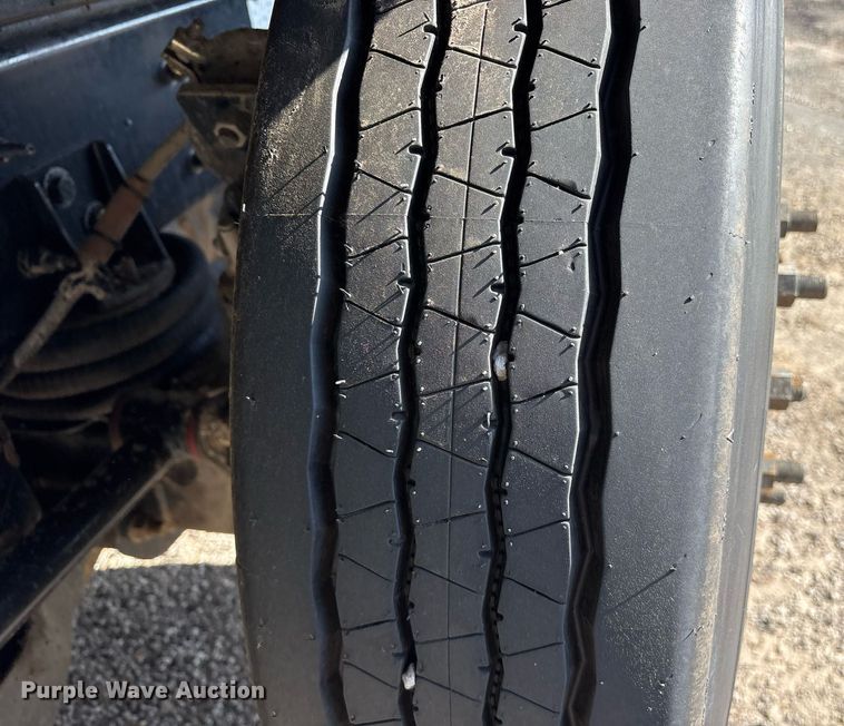 image for item OB9628 2017 International 7600 dump truck