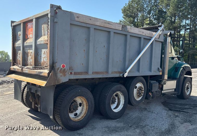 image for item OB9629 2016 International 7600 dump truck