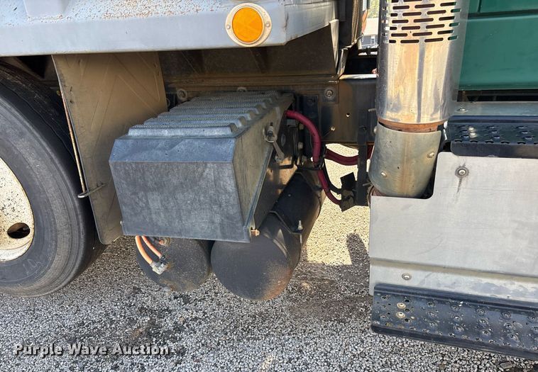 image for item OB9629 2016 International 7600 dump truck