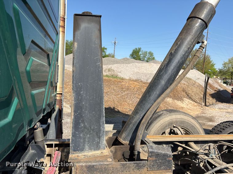 image for item OB9629 2016 International 7600 dump truck