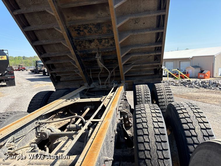 image for item OB9629 2016 International 7600 dump truck