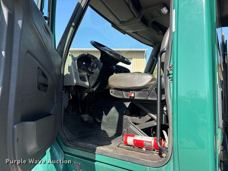 image for item OB9629 2016 International 7600 dump truck