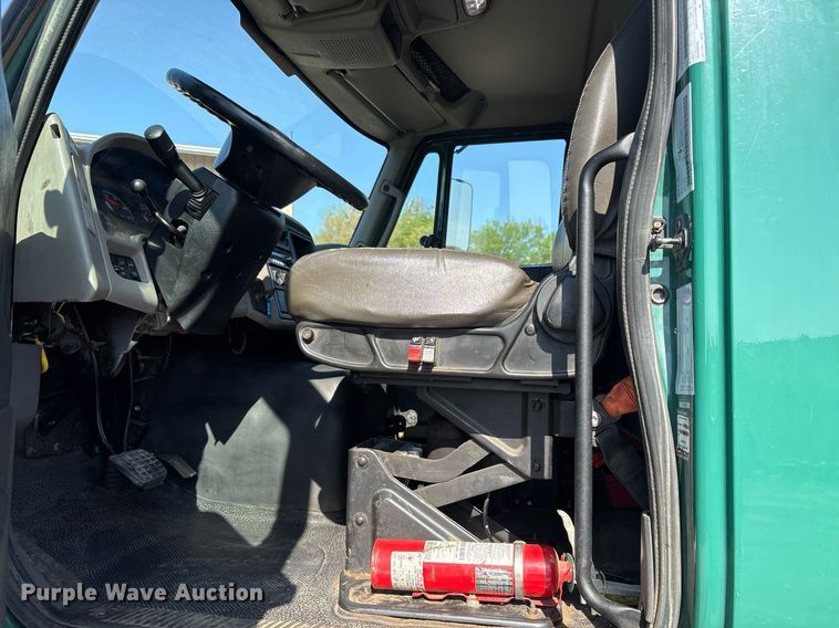 image for item OB9629 2016 International 7600 dump truck