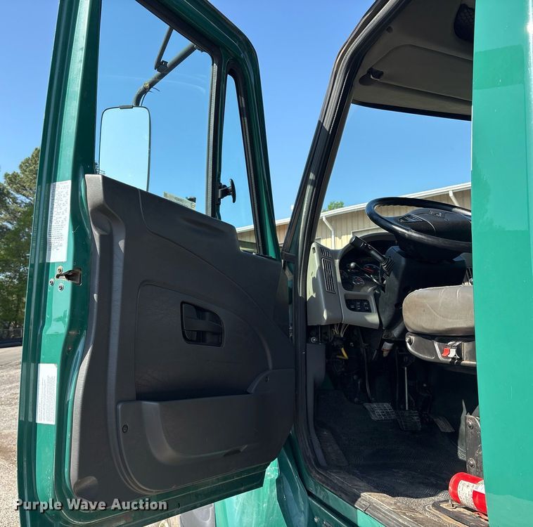 image for item OB9629 2016 International 7600 dump truck