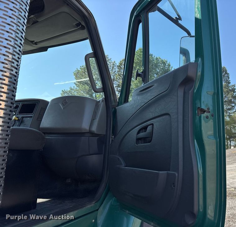 image for item OB9629 2016 International 7600 dump truck